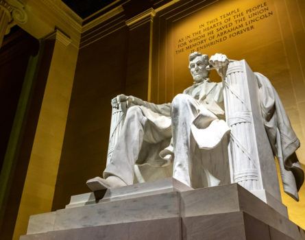 Lincoln Memorial statue